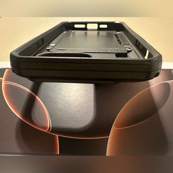 VRS DESIGN Glide Pro Phone Case for iPhone 14 Pro Max - Picture 5 of 12